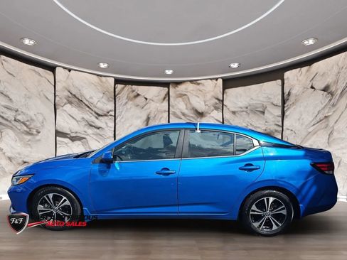 Used 2022 Nissan Sentra SV w/ Lighting Package FWD image 4