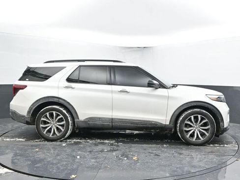 Used 2021 Ford Explorer ST w/ Premium Technology Package image 12