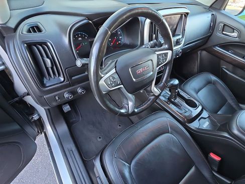 Used 2019 GMC Canyon SLT image 10