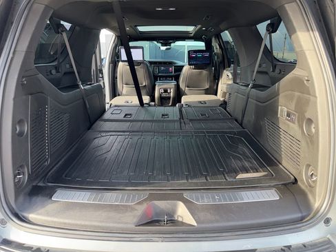 Certified 2023 GMC Yukon XL Denali w/ Denali Reserve Package image 47