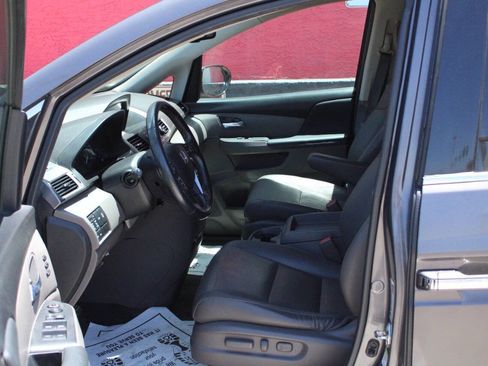 Used 2017 Honda Odyssey Touring image 11