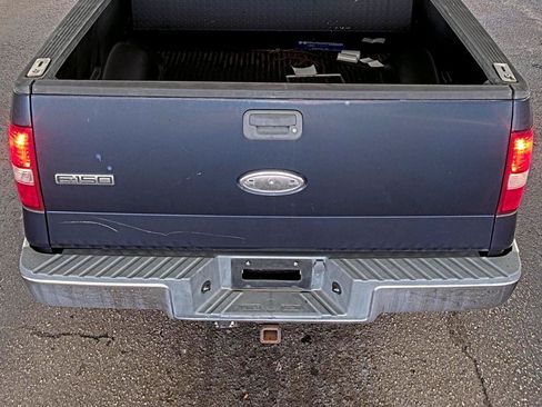 Used 2004 Ford F150 XLT AWD/4WD image 7