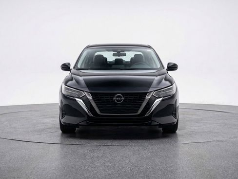 Used 2025 Nissan Sentra SV image 2