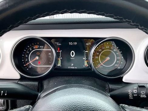 Used 2021 Jeep Wrangler Unlimited Islander image 12