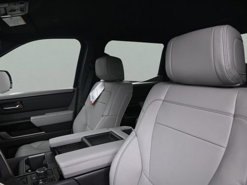 New 2026 Toyota Tundra Limited AWD/4WD image 29