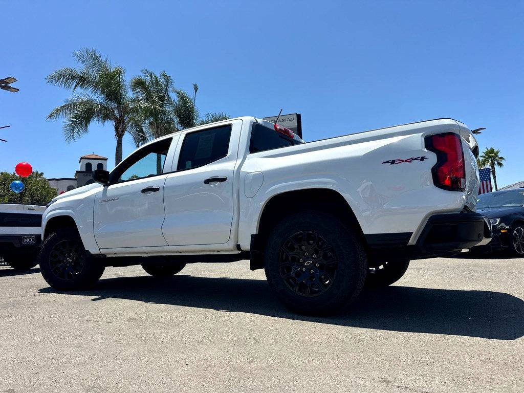 Used 2025 Chevrolet Colorado W/T AWD/4WD image 3
