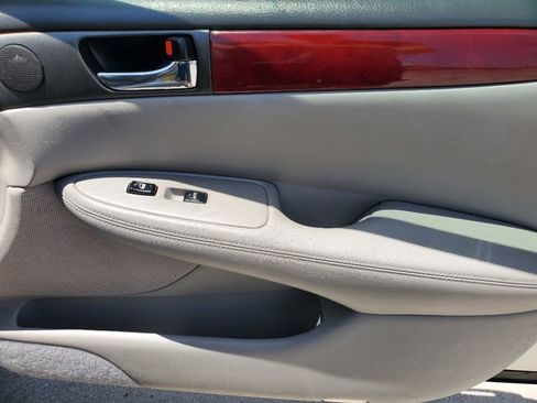 Used 2004 Lexus ES 330 FWD image 37