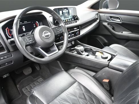 Used 2023 Nissan Rogue Platinum w/ Platinum Premium Package AWD/4WD image 2