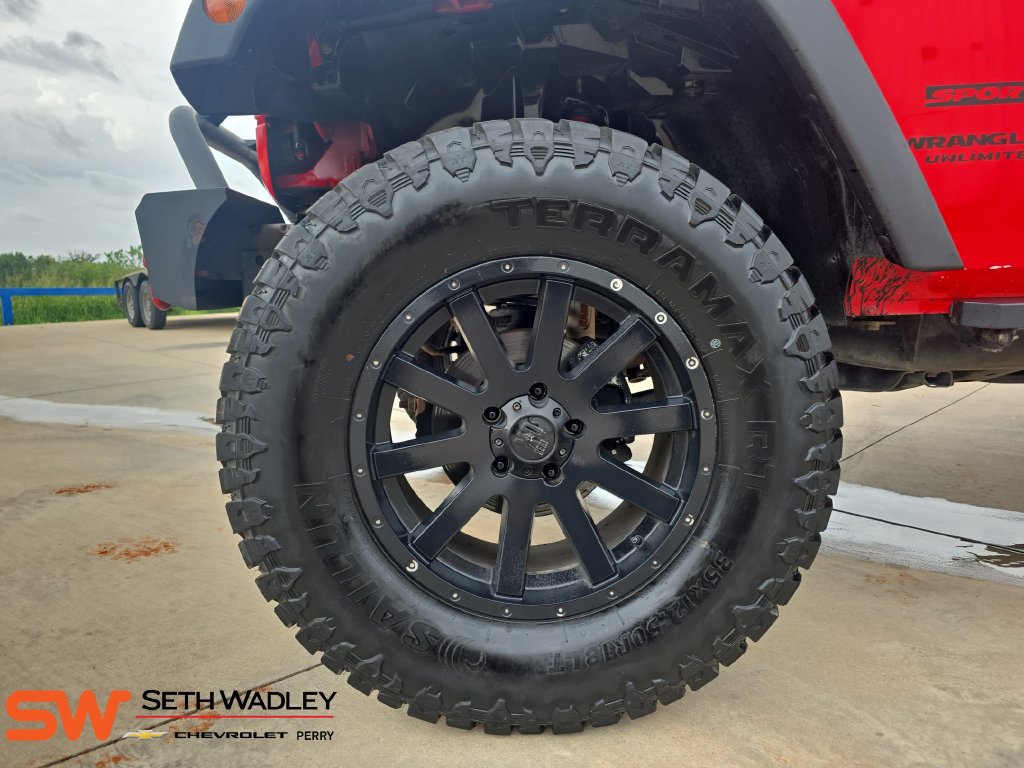 Used 2015 Jeep Wrangler Unlimited Sport w/ Quick Order Package 24S AWD/4WD image 30