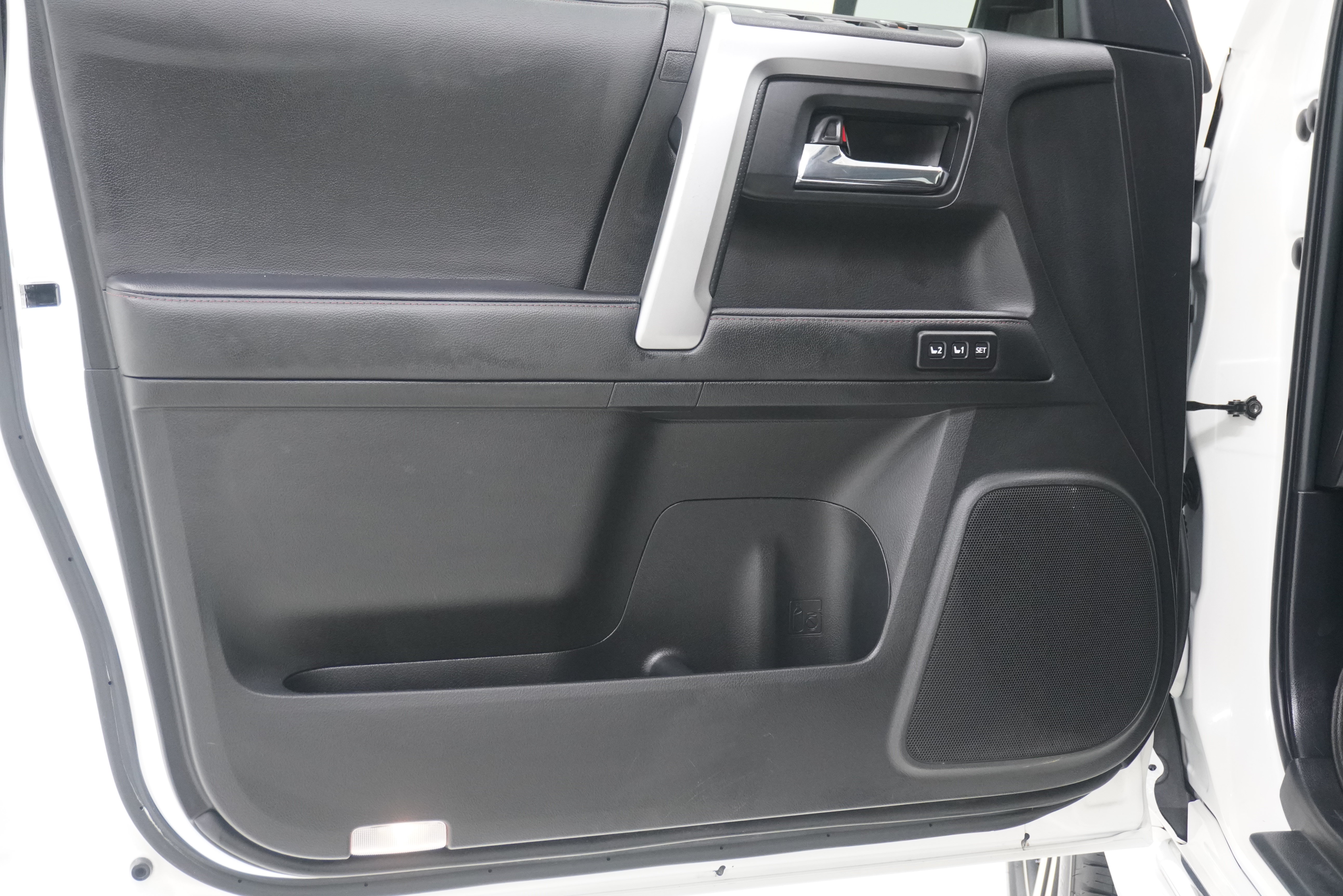 Used 2021 Toyota 4Runner Limited RWD image 15