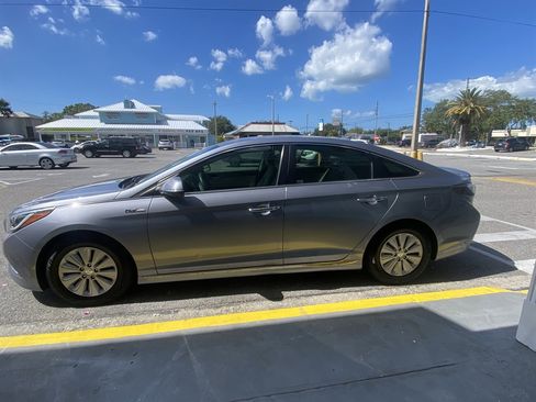 Used 2016 Hyundai Sonata SE image 4