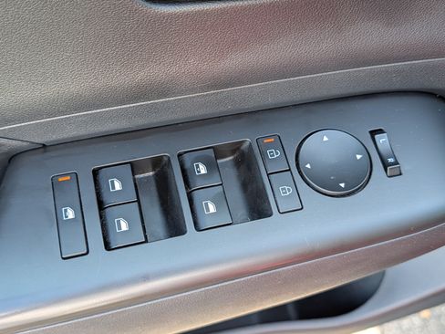 Used 2024 Hyundai Kona SEL FWD image 19
