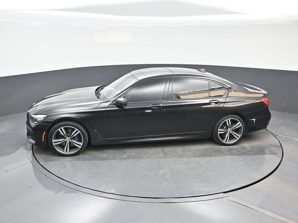 Used 2019 BMW 740i w/ M Sport Package RWD image 18