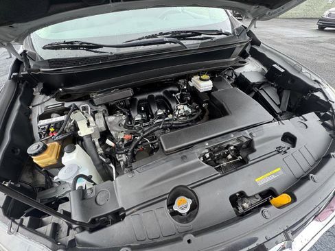 Used 2020 Nissan Pathfinder SV image 27