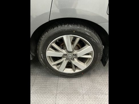 Used 2015 Nissan Pathfinder Platinum w/ Family Entertainment Package FWD image 41