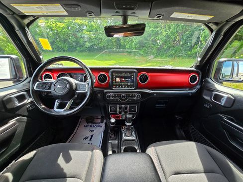 Used 2020 Jeep Gladiator Rubicon AWD/4WD image 17