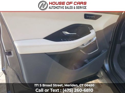 Used 2020 Jaguar E-PACE SE image 52