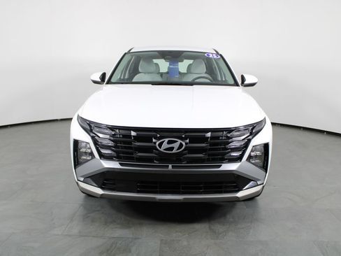 Certified 2025 Hyundai Tucson SE FWD image 14