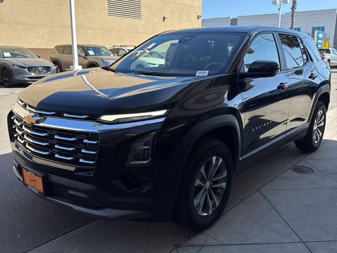 Used 2025 Chevrolet Equinox LT AWD/4WD image 1