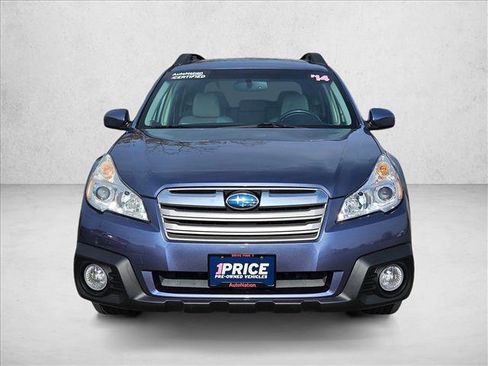 Used 2014 Subaru Outback 2.5i Limited image 2