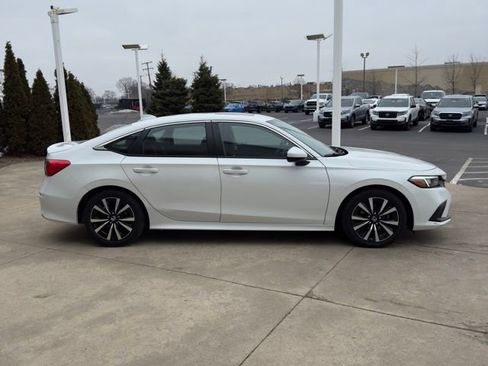 Used 2023 Honda Civic EX image 6