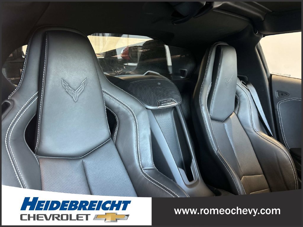 Used 2025 Chevrolet Corvette Stingray Coupe w/ 1LT RWD image 33