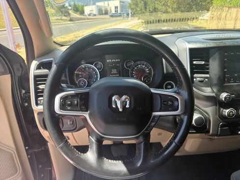 Used 2020 RAM 1500 Big Horn AWD/4WD image 18