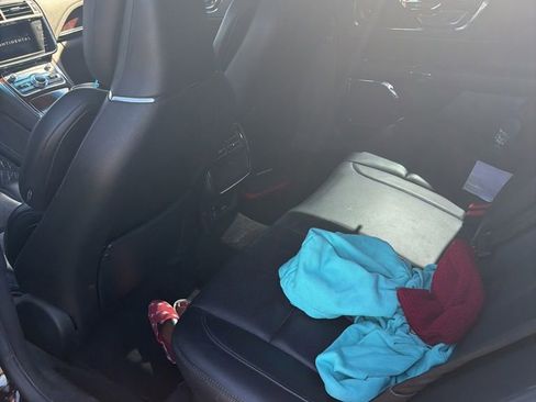 Used 2017 Lincoln Continental Reserve w/ Rear-seat Package image 2