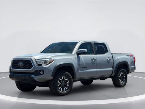 Used 2019 Toyota Tacoma TRD Off-Road AWD/4WD image 2