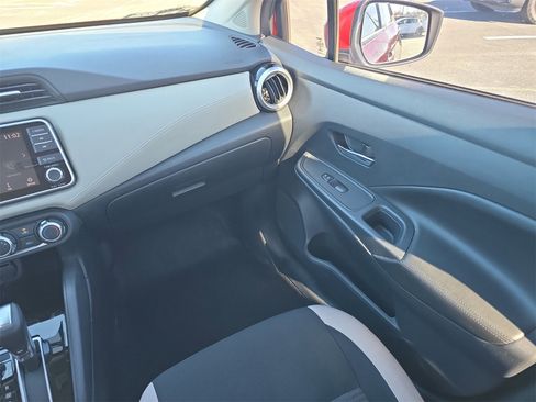 Used 2020 Nissan Versa SV image 12