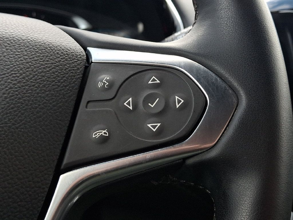 Certified 2023 Chevrolet Traverse LT FWD image 23