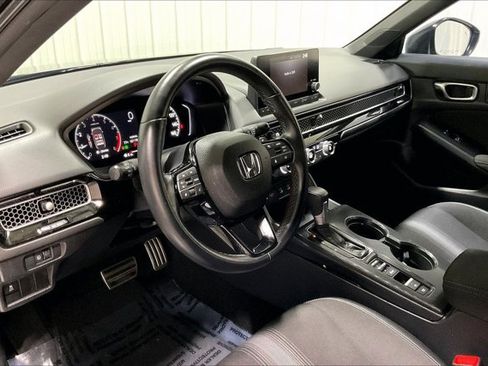 Used 2025 Honda Civic Sport image 14