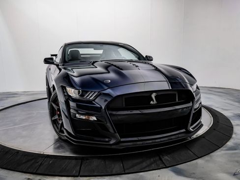 Used 2021 Ford Mustang Shelby GT500 w/ Carbon Fiber Track Pack image 23