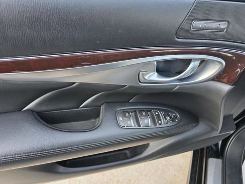 Used 2011 INFINITI M37 w/ Premium Pkg image 15