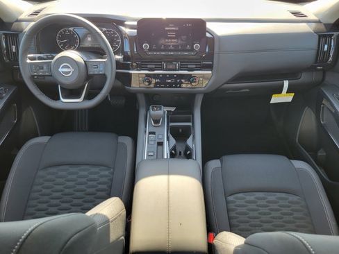 New 2025 Nissan Pathfinder SV image 23