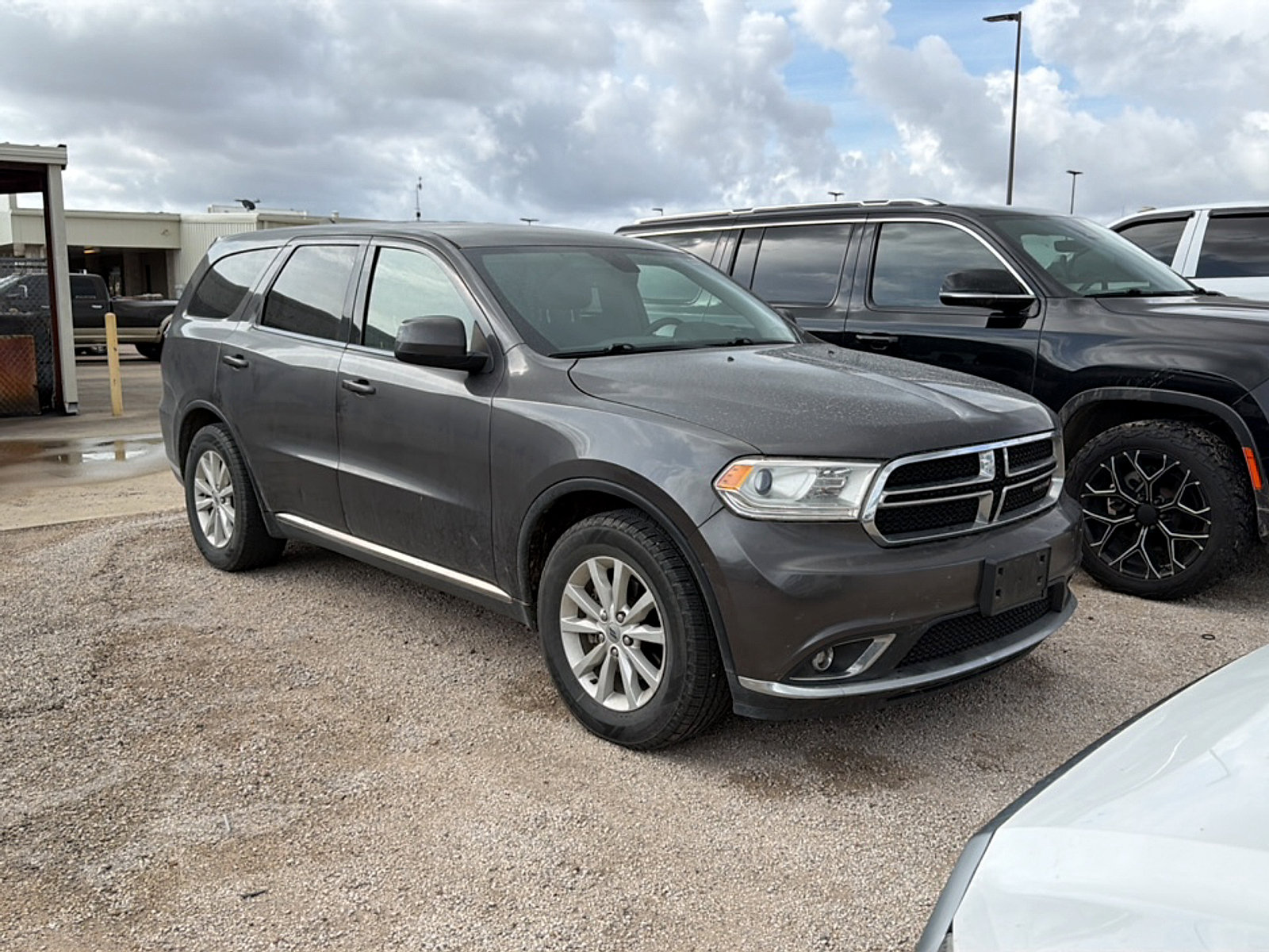 Used 2019 Dodge Durango SXT w/ 3rd Row Seating Group RWD image 1