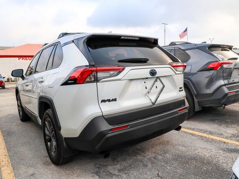 Certified 2024 Toyota RAV4 XLE Premium AWD/4WD image 8