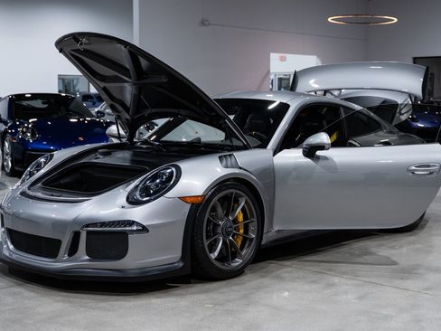 Used 2016 Porsche 911 GT3 RS RWD image 34