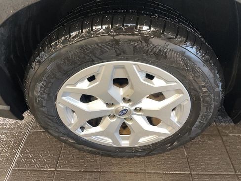 Used 2020 Subaru Forester 2.5I AWD w/ Alloy Wheel Package image 5