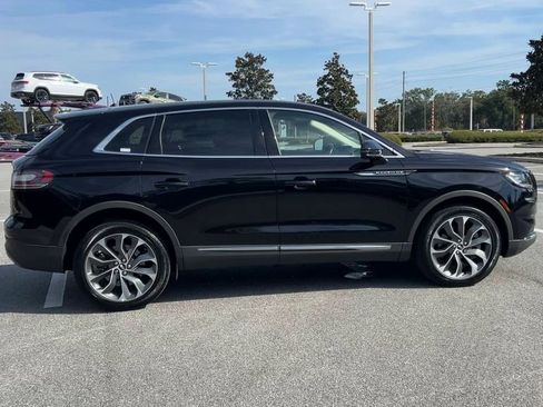 Used 2022 Lincoln Nautilus Reserve image 9