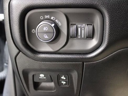 Used 2021 RAM 1500 Laramie AWD/4WD image 39