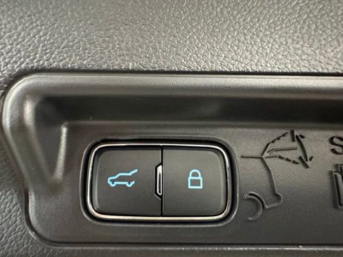 New 2026 Ford Explorer Active w/ Active Comfort Package image 8