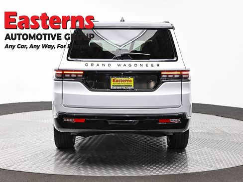 Used 2025 Jeep Grand Wagoneer Series III w/ Rear Seat Video Group 1 AWD/4WD image 6