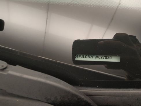 Used 2015 Jeep Cherokee Latitude FWD image 33