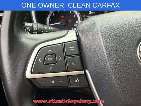 Used 2023 Toyota Highlander XLE AWD/4WD image 34