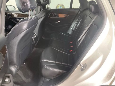 Used 2017 Mercedes-Benz GLC 300 4MATIC image 13