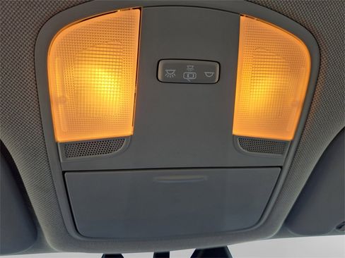 Used 2022 Hyundai Ioniq SE image 23