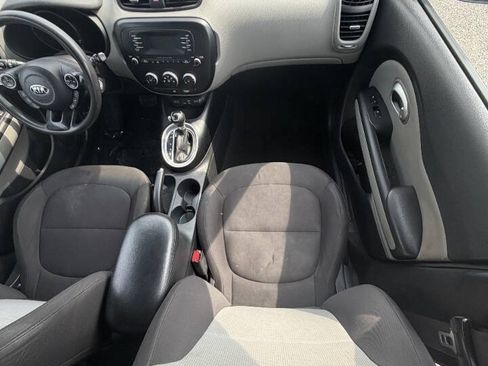 Used 2016 Kia Soul FWD image 19