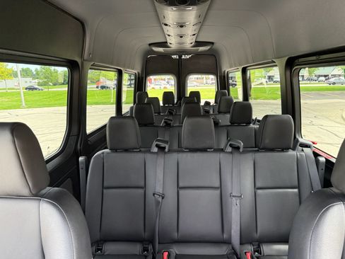 Used 2024 Mercedes-Benz Sprinter 2500 image 22