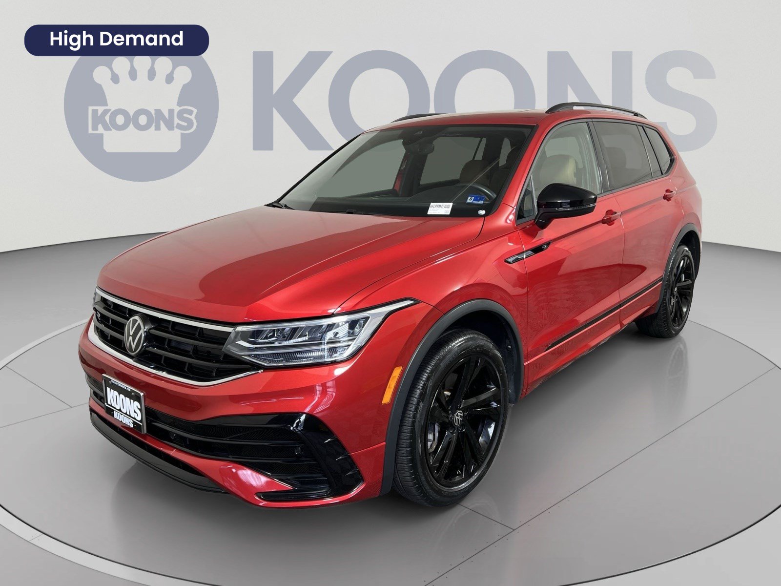 Used 2024 Volkswagen Tiguan SE R-Line AWD/4WD image 1